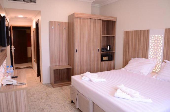 Artal Taiba Hotel Medina Bagian luar foto